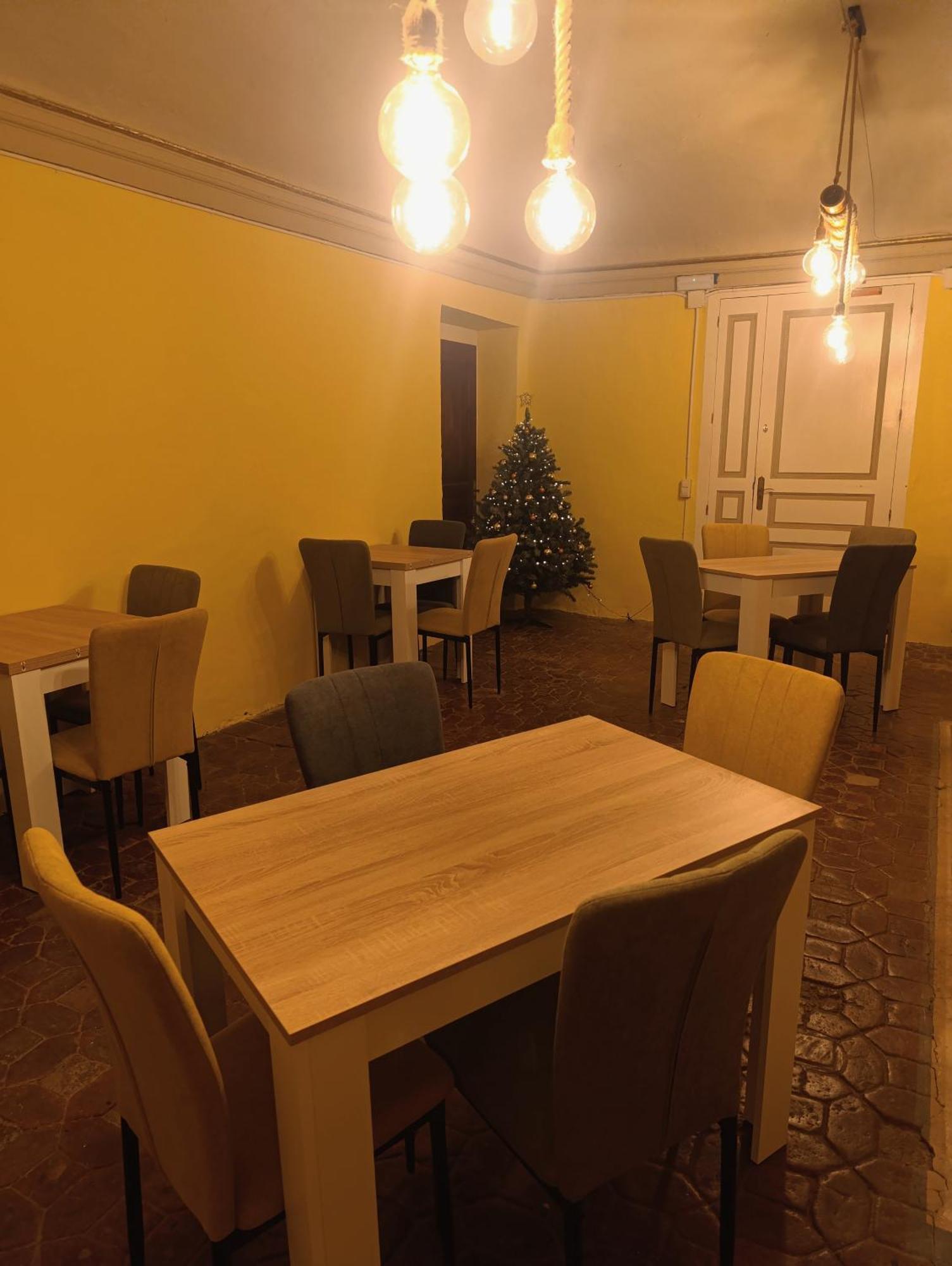 贝萨卢Mas Pitre住宿加早餐旅馆 外观 照片
